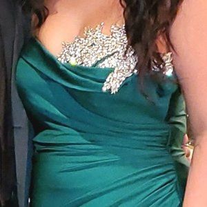 portia and scarlett emerald green dress